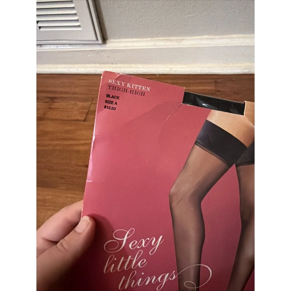 VICTORIA SECRET Sexy Little Things Kitten Thigh High Stockings Sz A Black NIP
